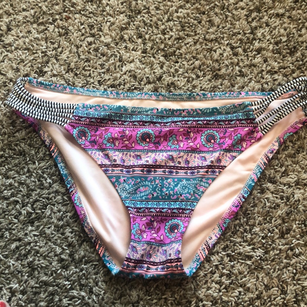 Bikini bottoms